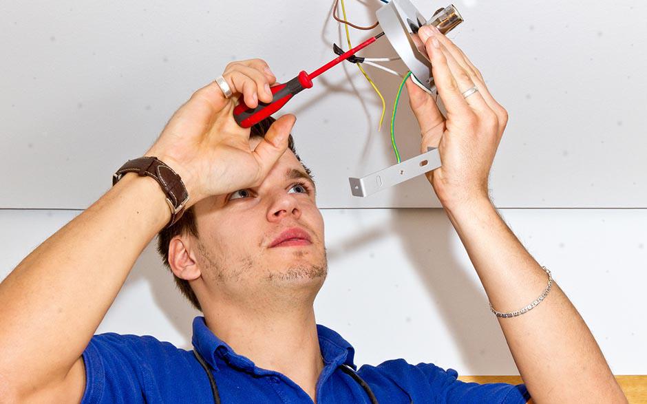 travail électricien Sartrouville